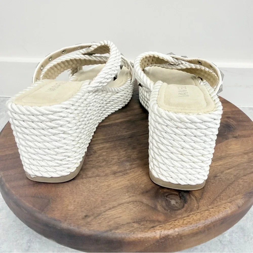 Vaneli‎ Clem Wedge Slide w Pyramid Stud trim sz 8
